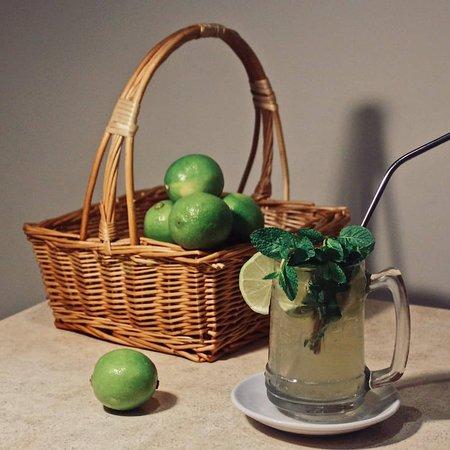 Dona Flor Vinhos Tapas Cafe